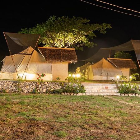 The Acacia Glamping Park Villa Carmen  Exterior foto