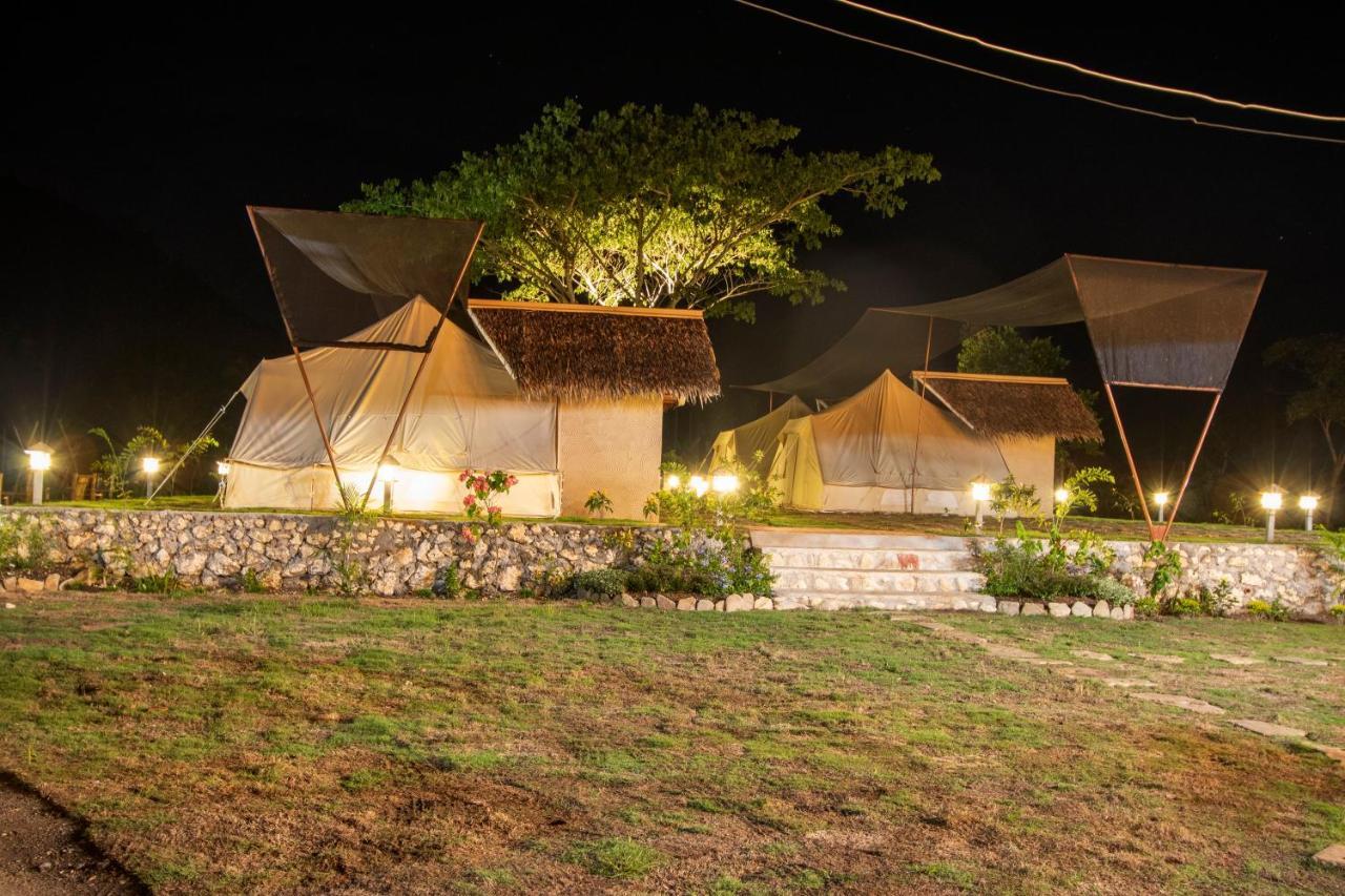 The Acacia Glamping Park Villa Carmen  Exterior foto